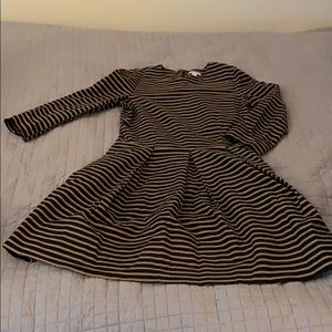 Navy and tan mid-sleeve dress